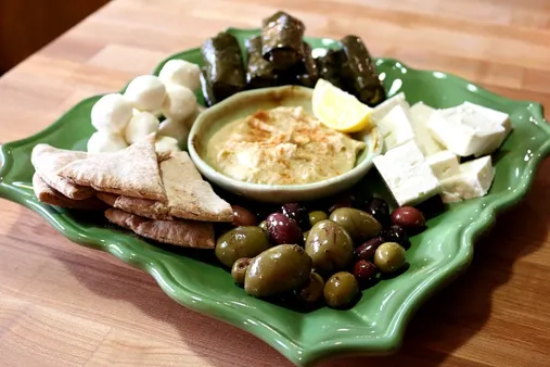 Step-by-Step Guide: Crafting Your Mediterranean Appetizer